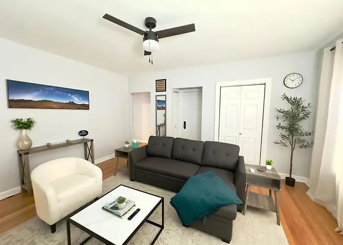 Comfy Retreat In Rogers Park, Prime Location! * Chicago