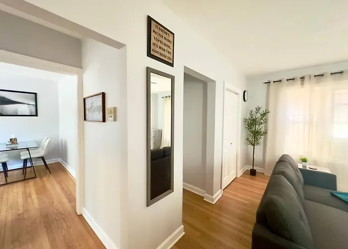 Apartment Comfy Retreat In Rogers Park, Prime Location! Chicago